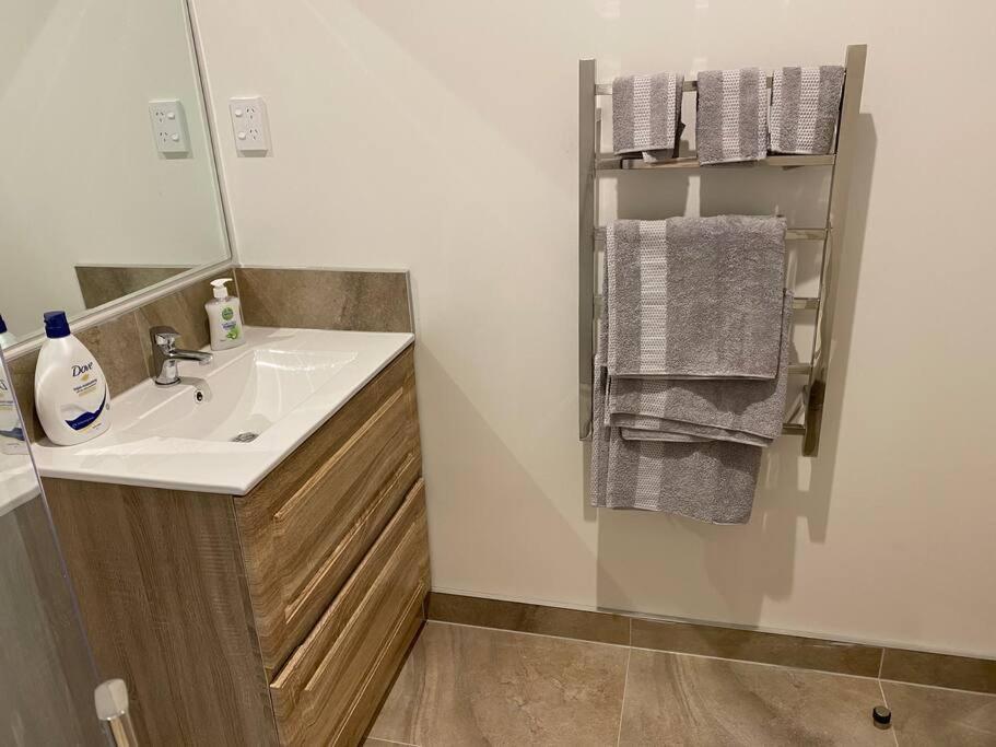 Otahuhu Town Centre Brand New Apartment 8B Όκλαντ Εξωτερικό φωτογραφία
